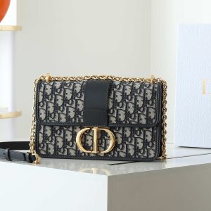 Dior- 30 Montaigne Chain Bag (25 x 16.5 x 9 cm )