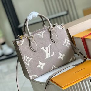 Louis Vuitton-OnTheGo PM (25*19*11.5cm)